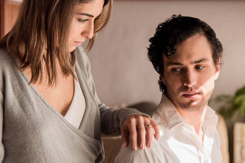 8 Ciri Laki-Laki Manipulatif yang Mempermainkan Hati Perempuan