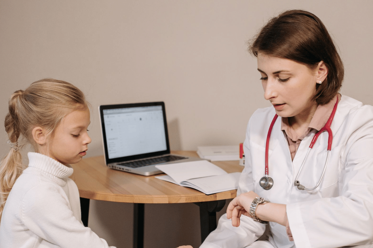 Segera periksa anak ke dokter apabila ada kontak langsung dengan penderita TBC