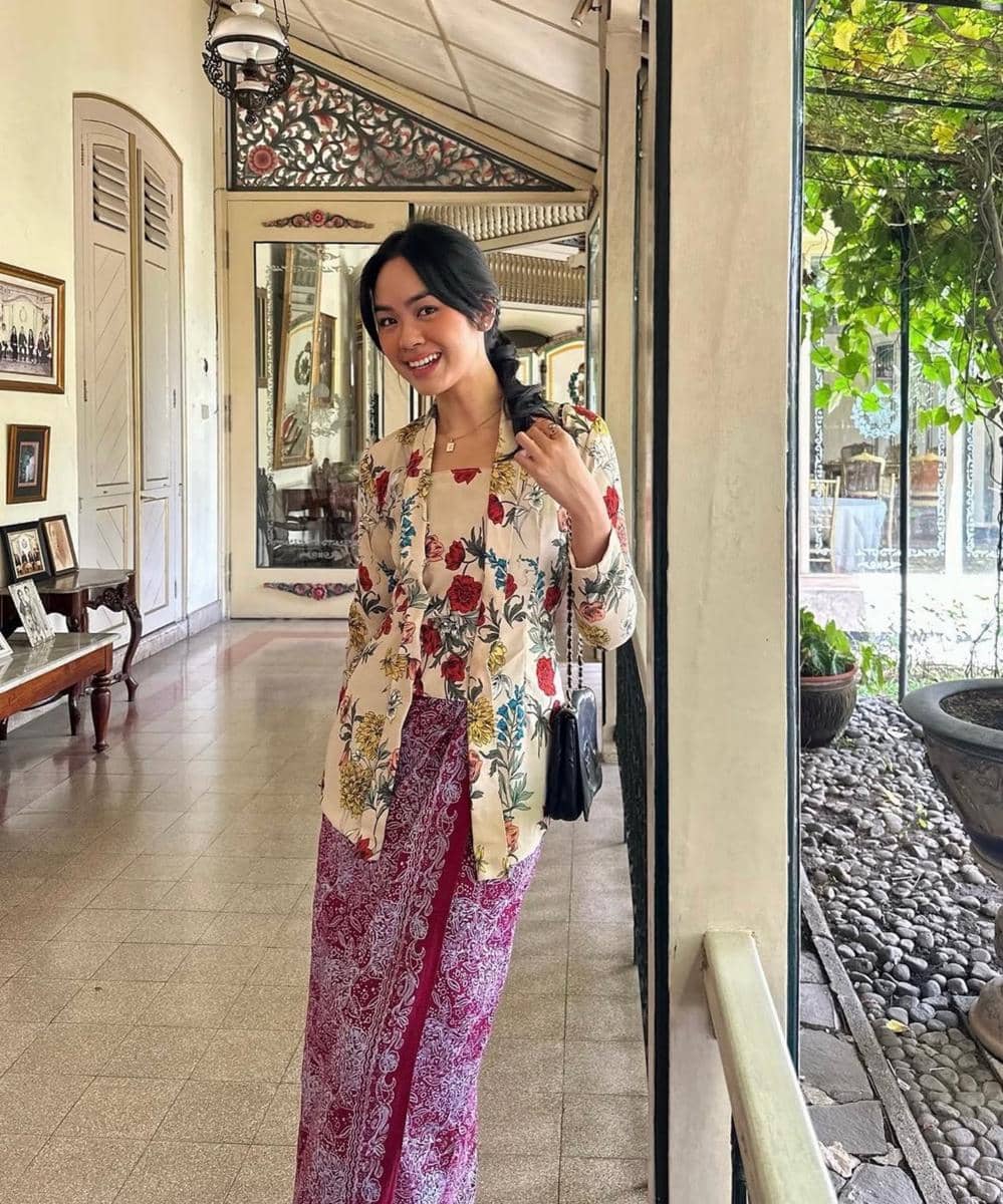 Asal-usul dan jenis kebaya di Indonesia (2)