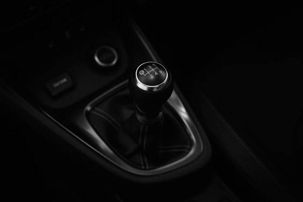 Kelebihan dan Kekurangan Mobil Manual