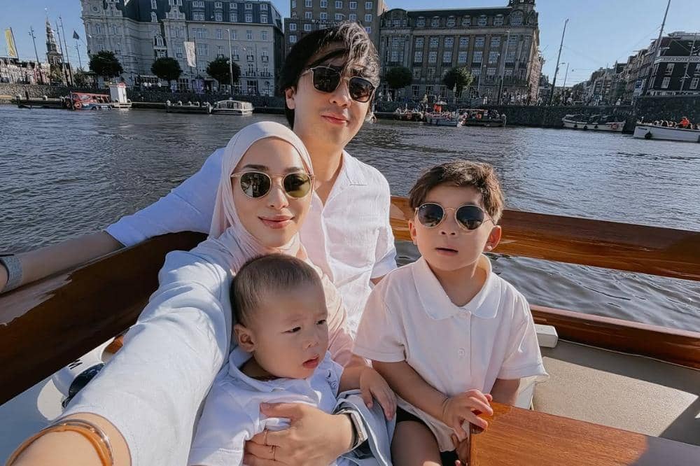 Bisa Ditiru di Rumah, 7 Pola Asuh ala Nikita Willy untuk Baby Issa