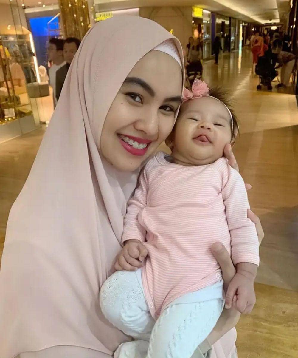 kartika putri melahirkan khalisa aghnia bahira