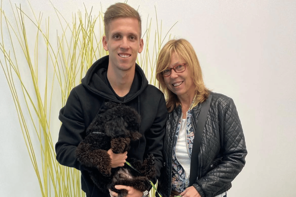 Dani Olmo dengan sang mama