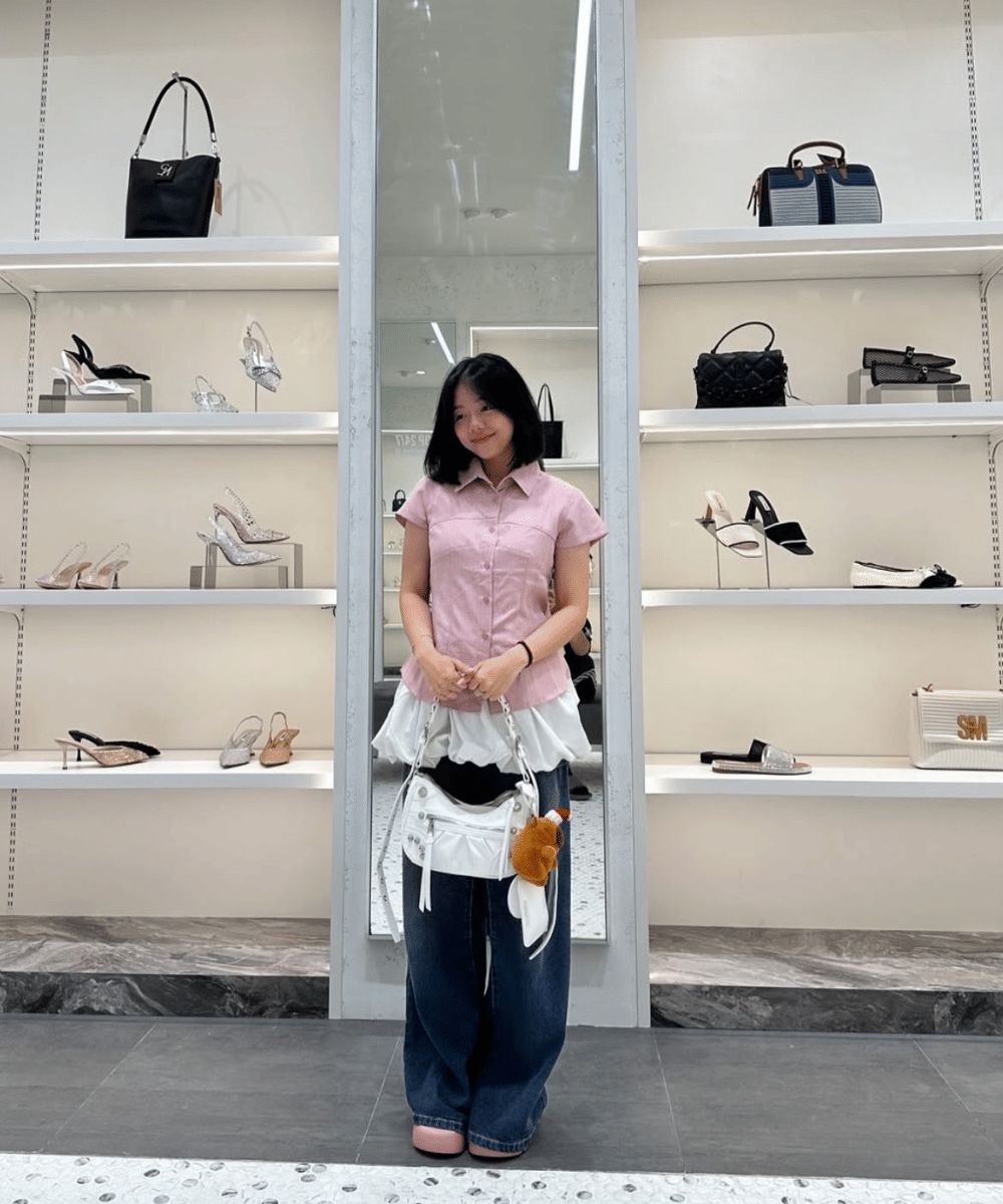 Tampil chic dengan atasan layering