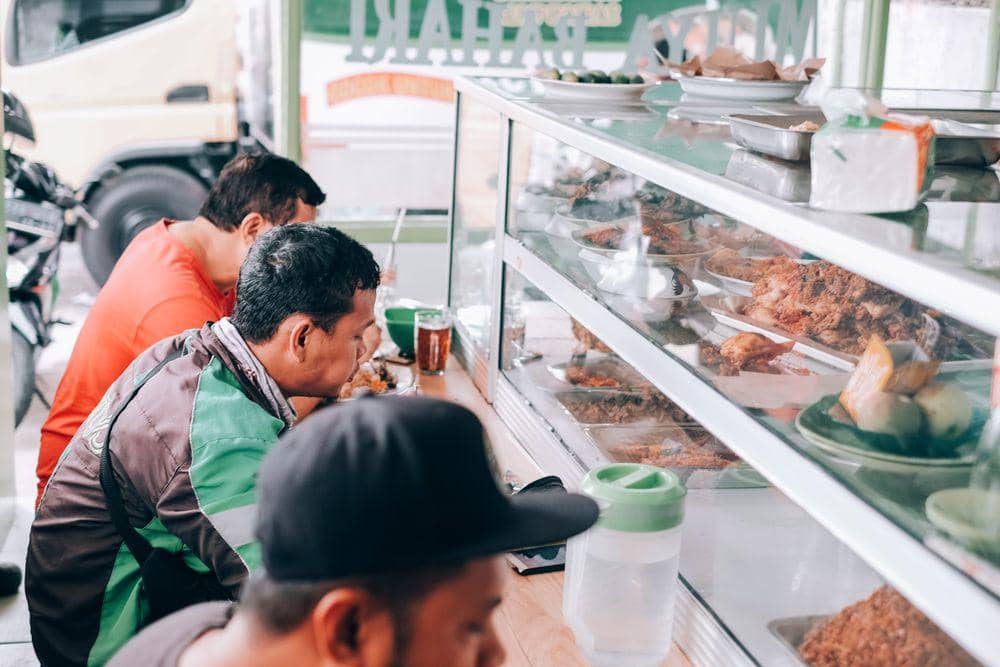 Emotional eating meningkatkan risiko stres dan masalah kesehatan