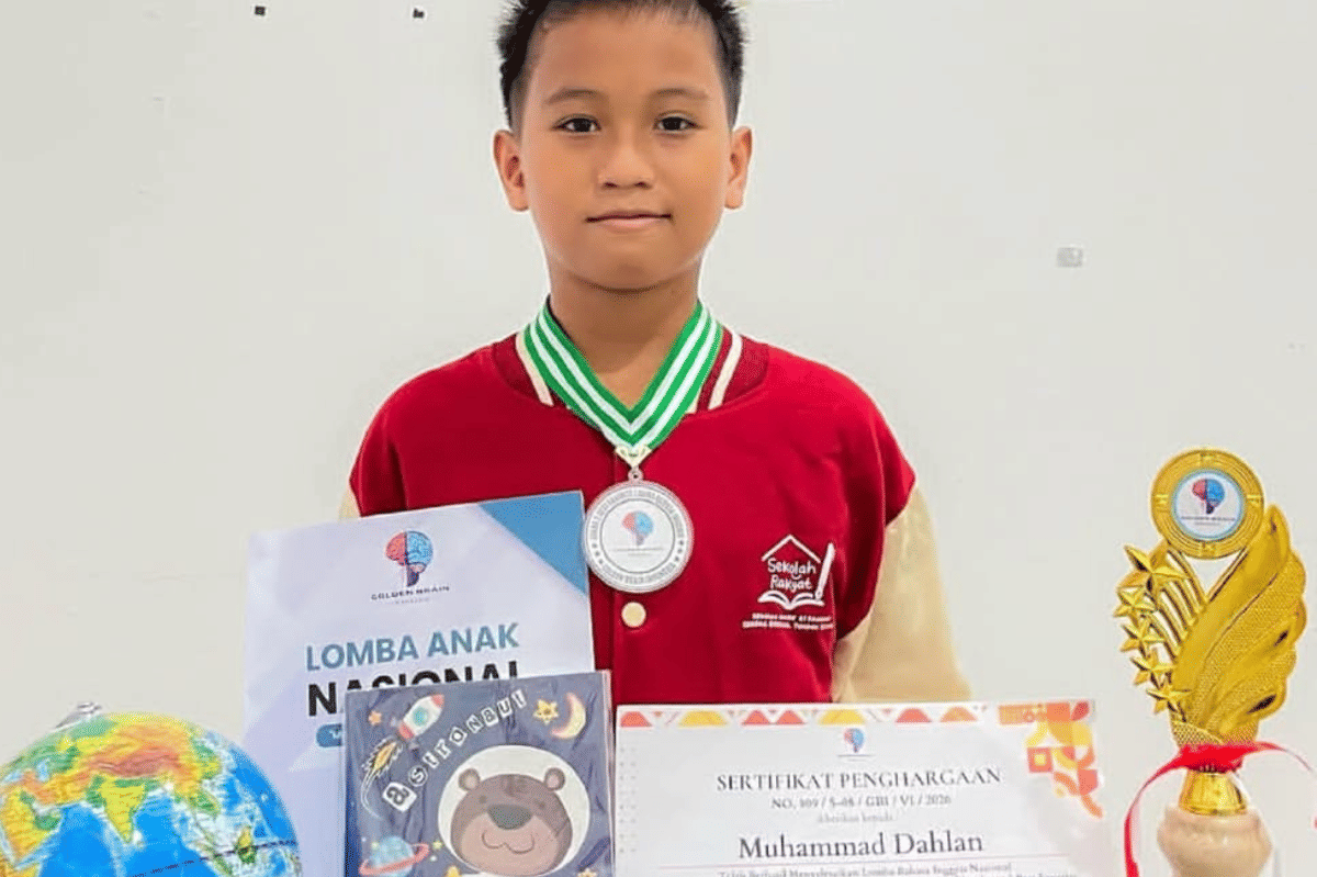 Muhammad Dahlan Raih Juara 2 Best Favorite Golden Brain Indonesia