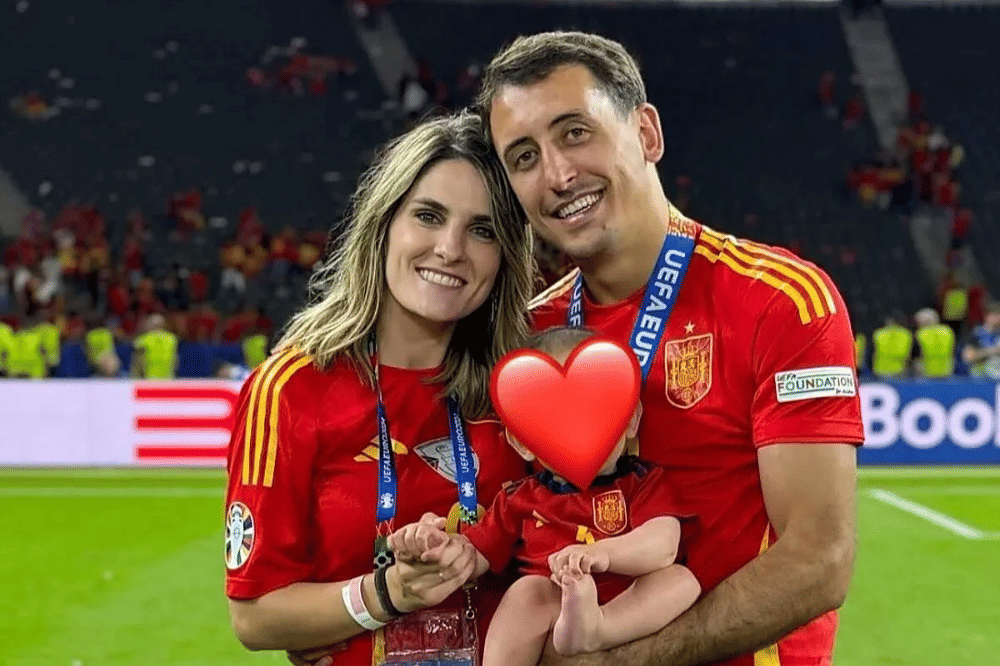 Mikel Oyarzabal dan istri