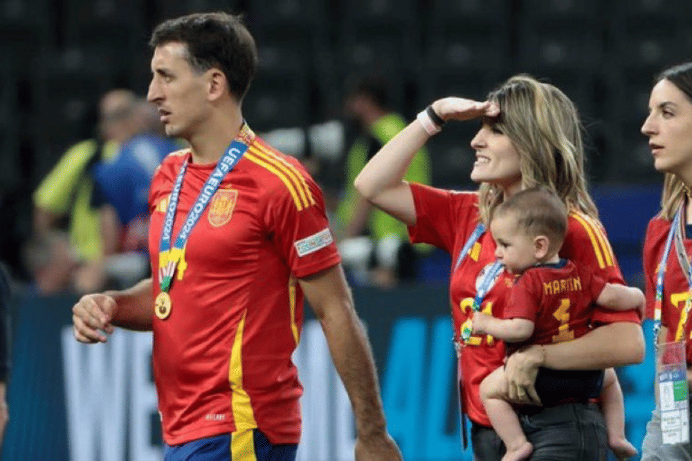 Mikel Oyarzabal dan istri