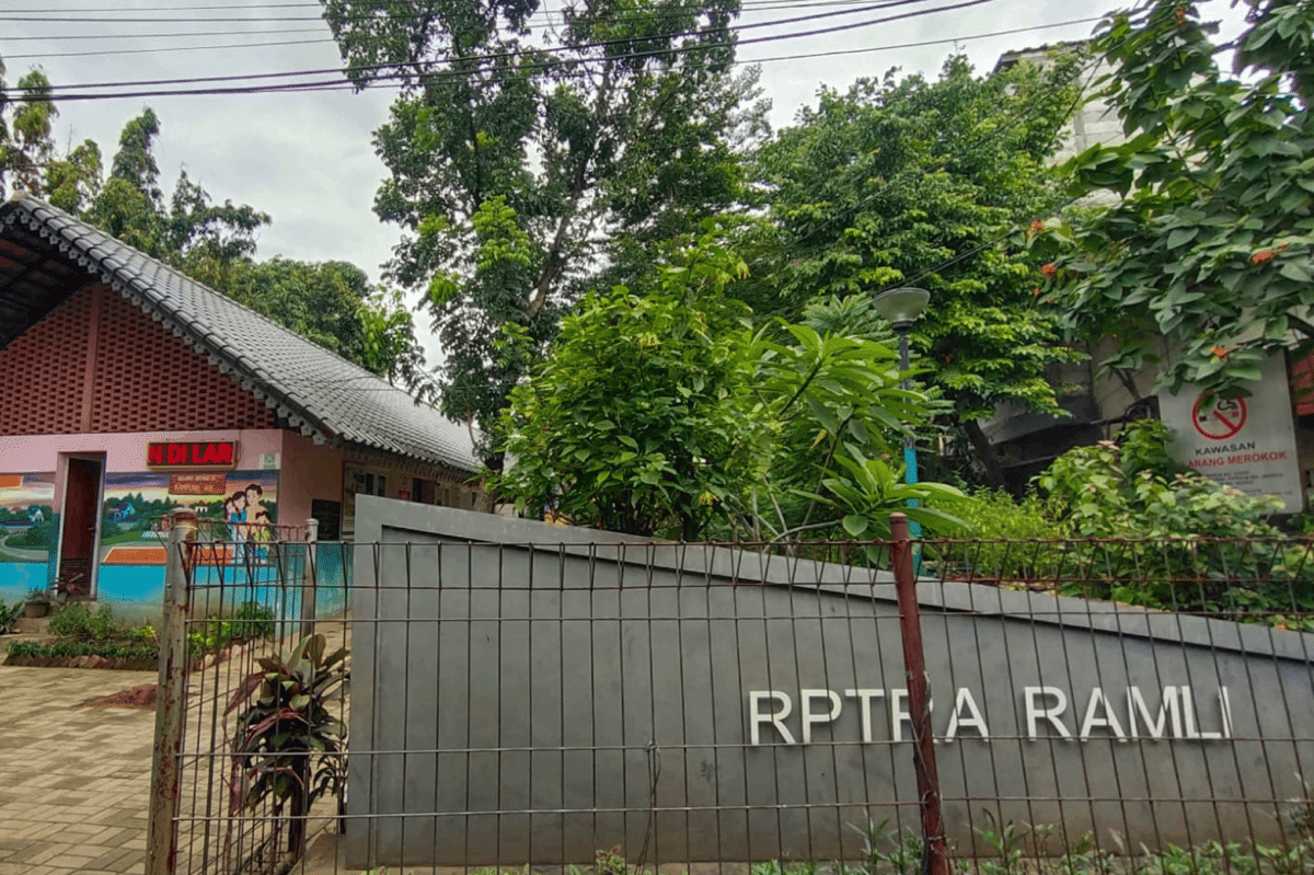 Ada pos pengaduan RPTRA Ramli di kecamatan Mampang Prapatan