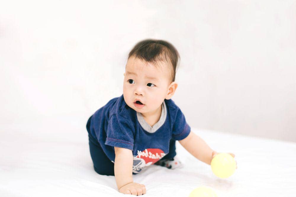 Ajak bayi aktif bergerak lewat aktivitas menyenangkan