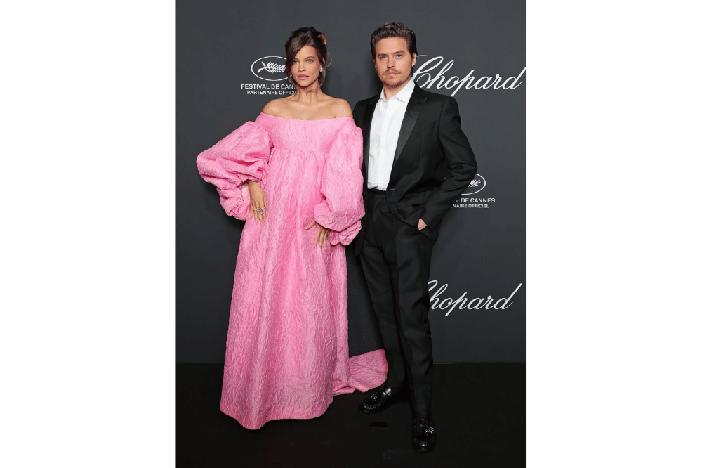 Barbara Palvin dan Dylan Sprouse ungkap jenis kelamin anak pertama