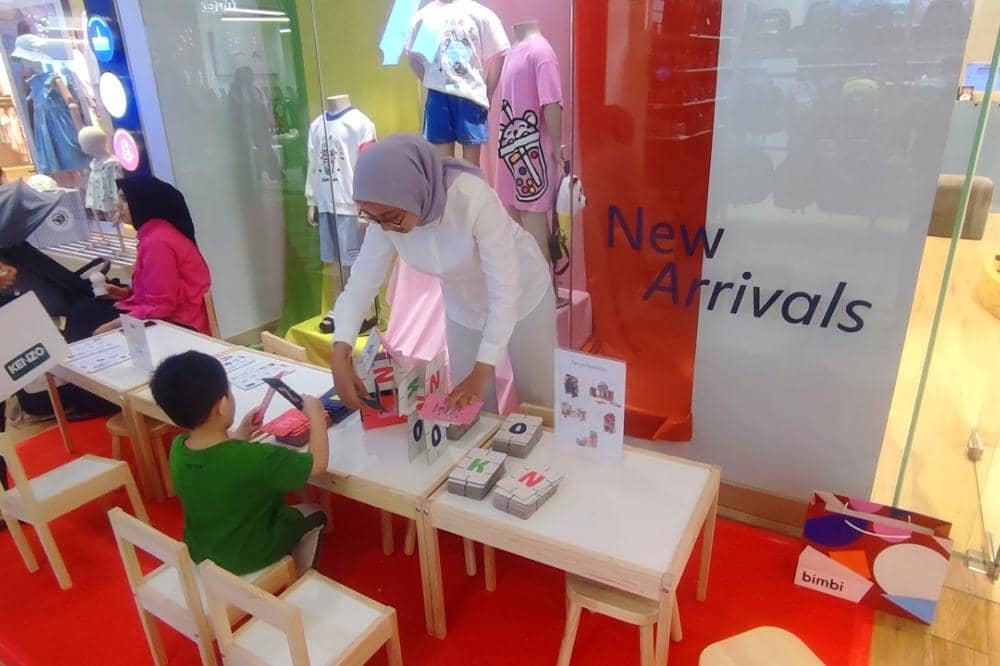 Kegiatan anak yang kreatif di Kawaii Carnival