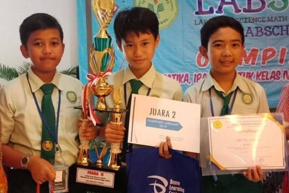 Aktif berorganisasi sejak sekolah