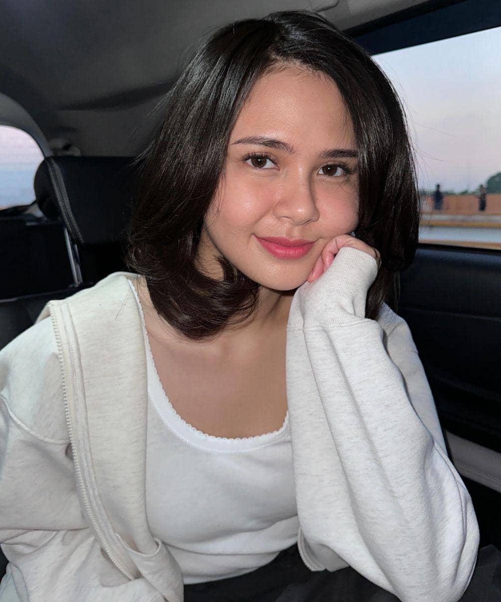 Maizura sebagai Adis
