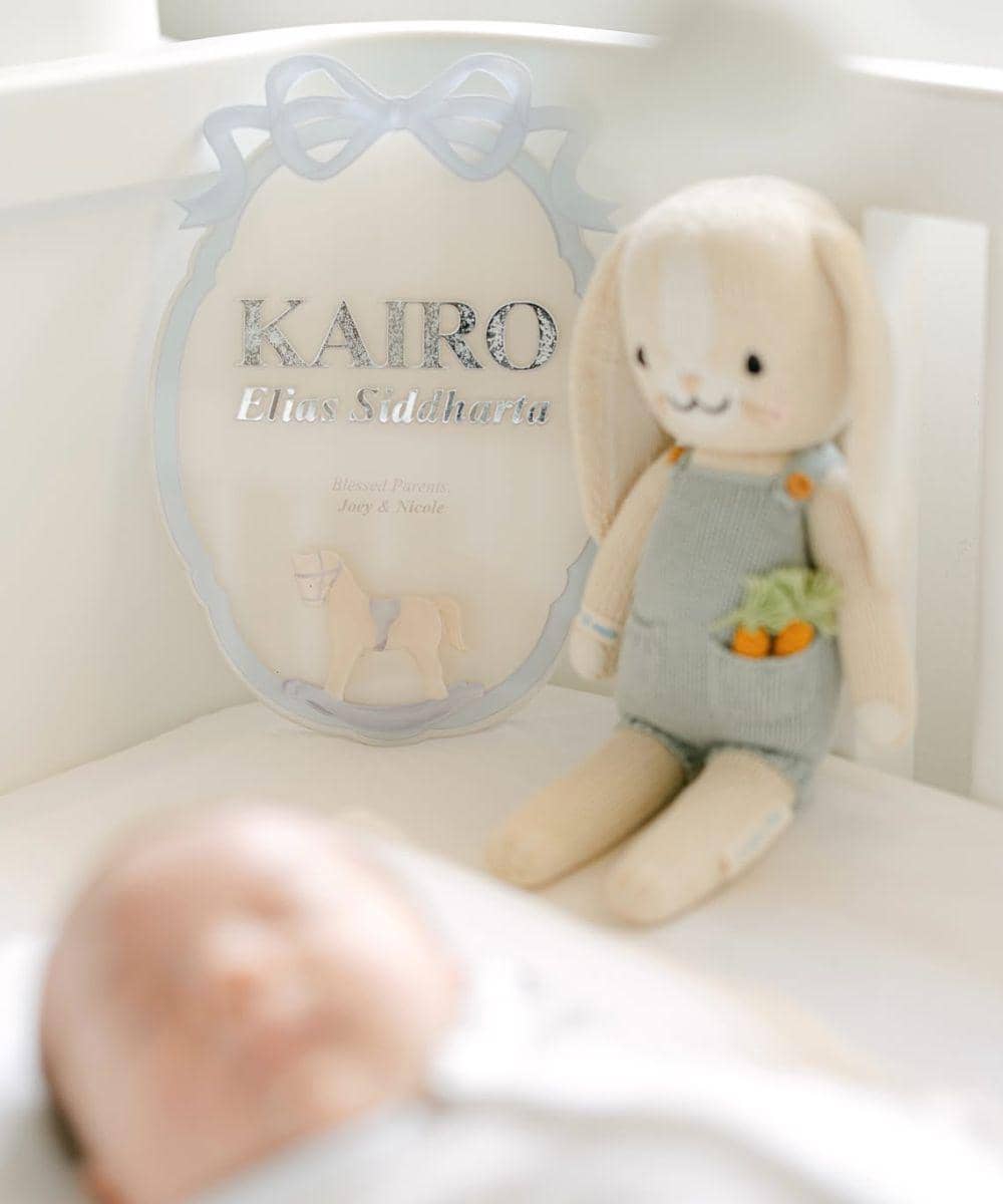 Nicole dan Joey masih merahasiakan wajah Baby Kairo