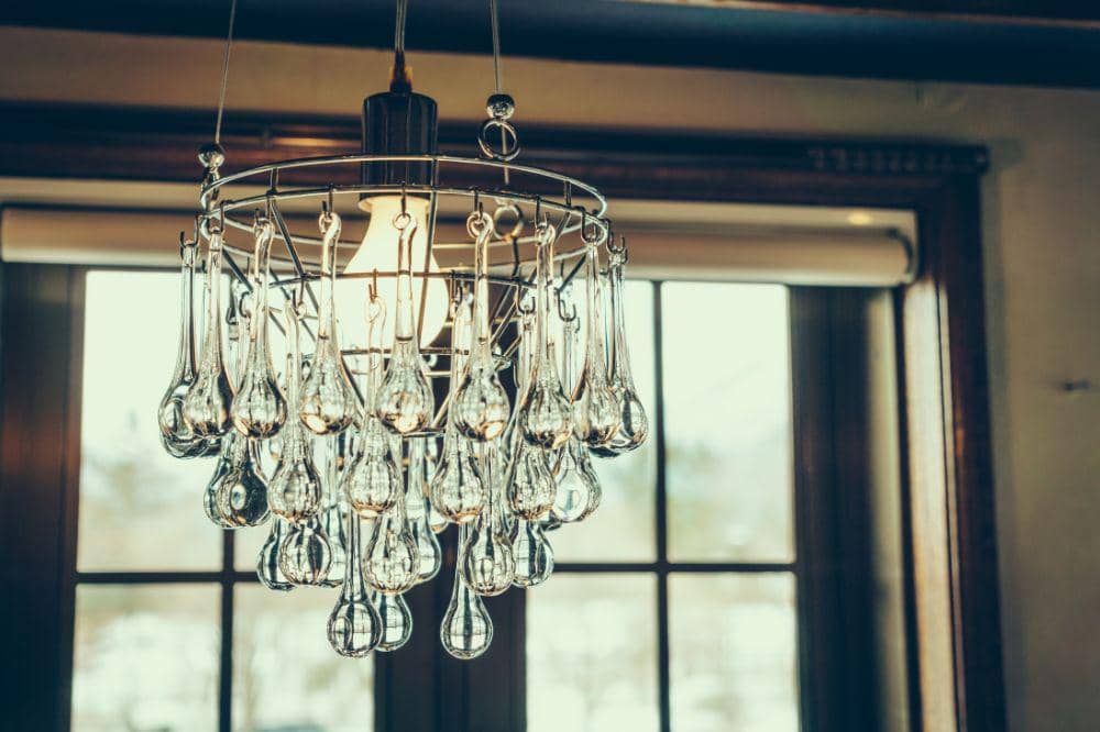 7 Inspirasi Lampu Gantung Ruang Tamu