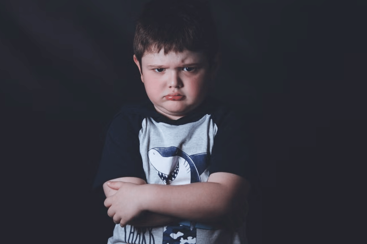 Latih anak untuk memahami emosinya sendiri