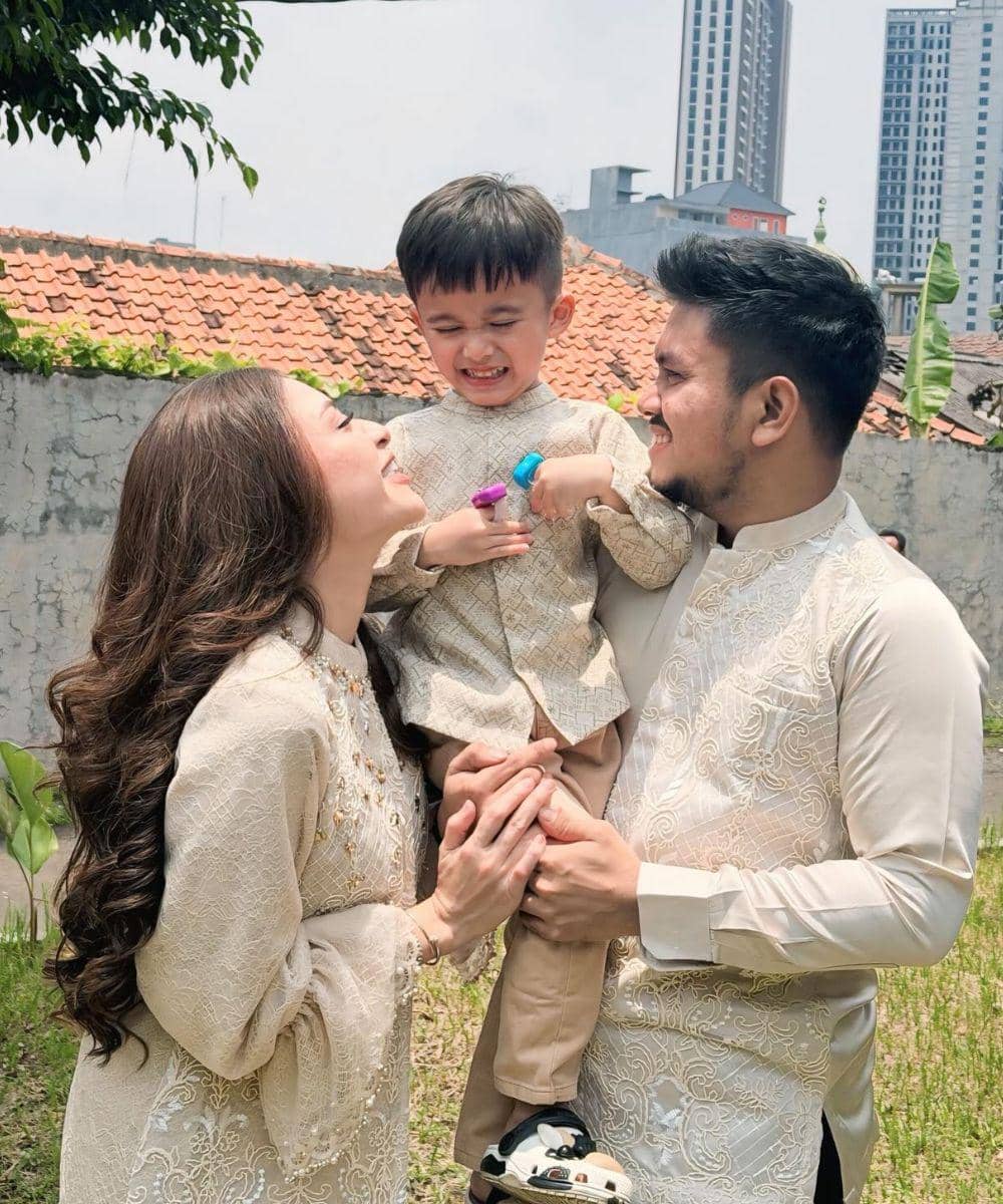 Resmi menikah dan memulai babak baru bersama