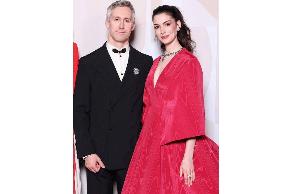 Anne Hathaway sebut kehamilan ketiga sebagai anugerah
