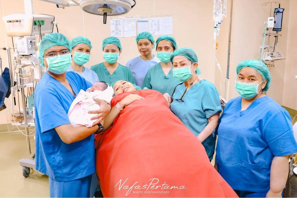 Putri Karlina sampaikan apresiasi kepada tim medis