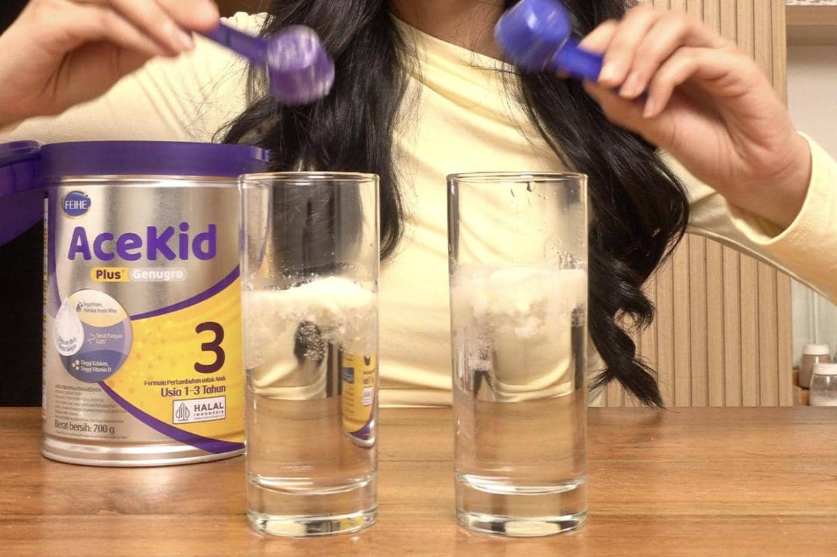AceKid Ajak Mama Papa Ikutan #CekKelarutanSusuChallenge, Ini Caranya!