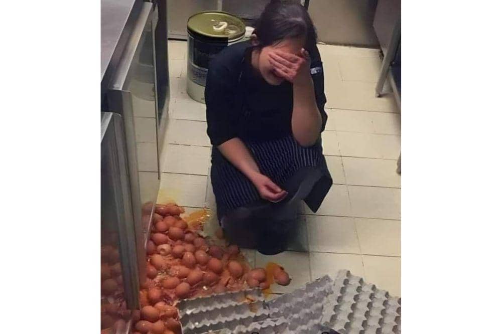 Pengen masak telor banyak, malah pecah semua