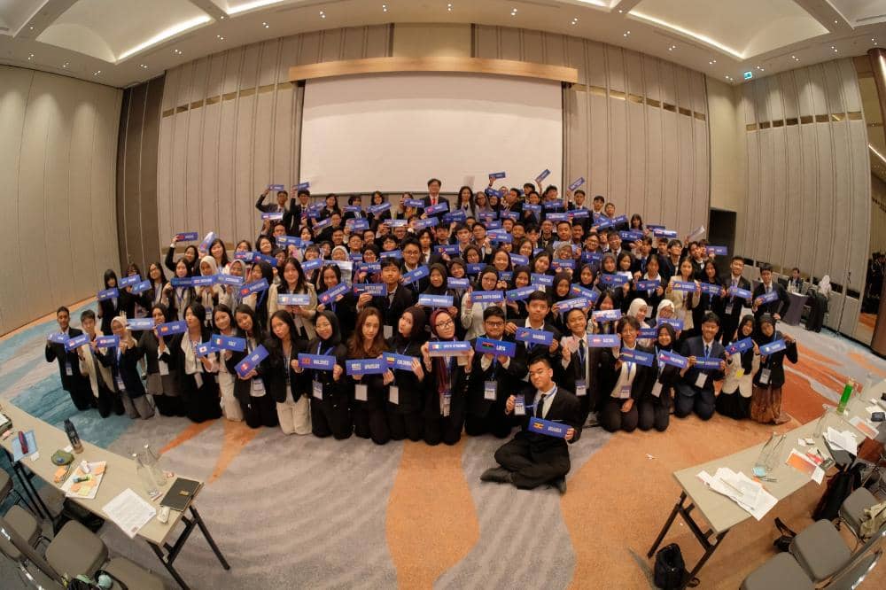 270 pelajar dari 165 sekolah se-Indonesia berkumpul dan belajar diplomasi di AYIMUN BSD Chapter