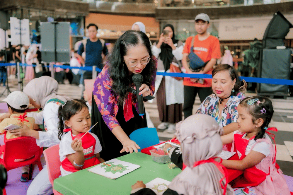Sesi melukis kreatif di Little Maestros Paint Party
