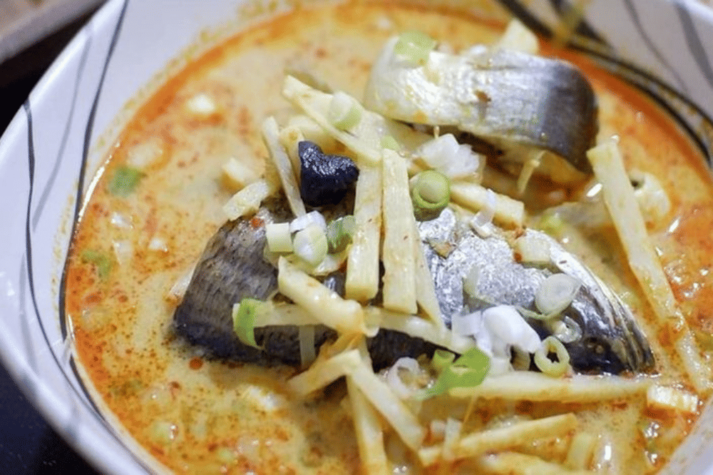 Gulai rebung asam undak liling