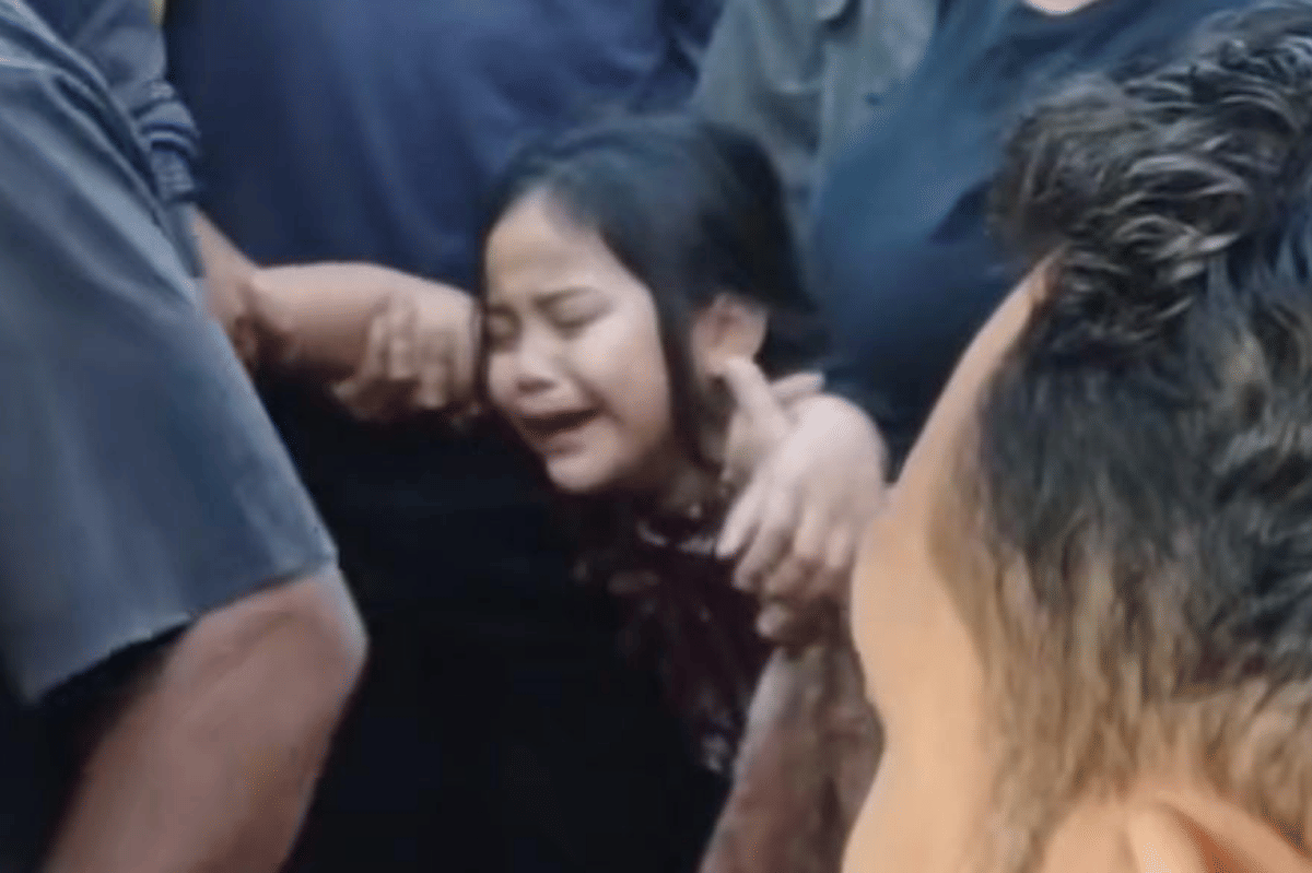 Anak menangis histeris langsung mendapat perhatian masyarakat