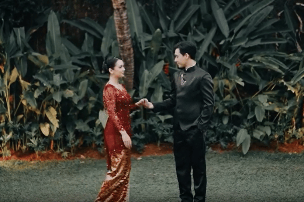 Lamaran Dea Annisa dan Achmad Zacky