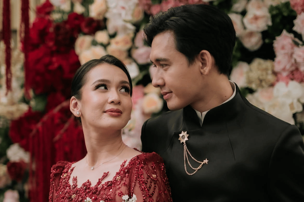 7 Fakta Lamaran Dea Annisa dan Achmad Zacky, Romantis Banget