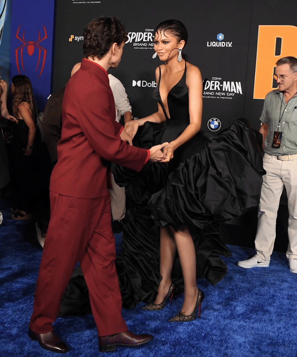 Kehadiran spesial bersama Tom Holland