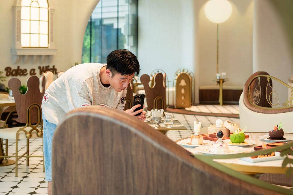 Menghadirkan konsep kafe yang terinspirasi dari POP LAND Beijing