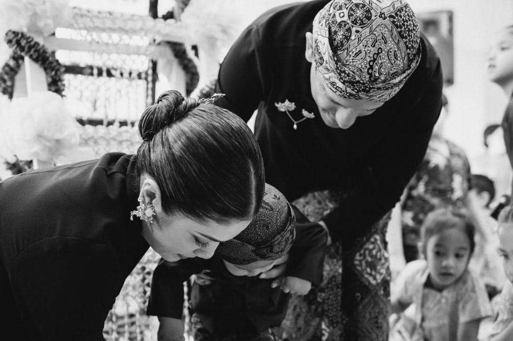 Memadukan komunikasi emosional dan komunikasi formal