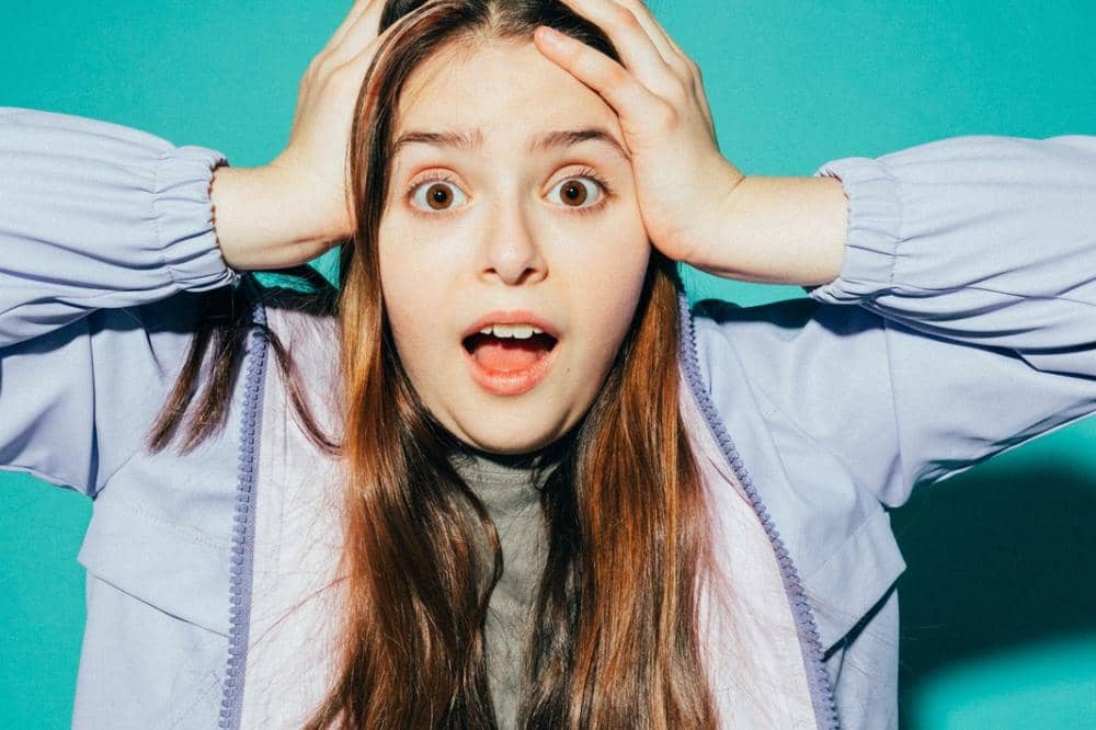 Ajarkan Anak Cara Menenangkan Diri Setelah Alami Shock, Ajak Duduk Ma