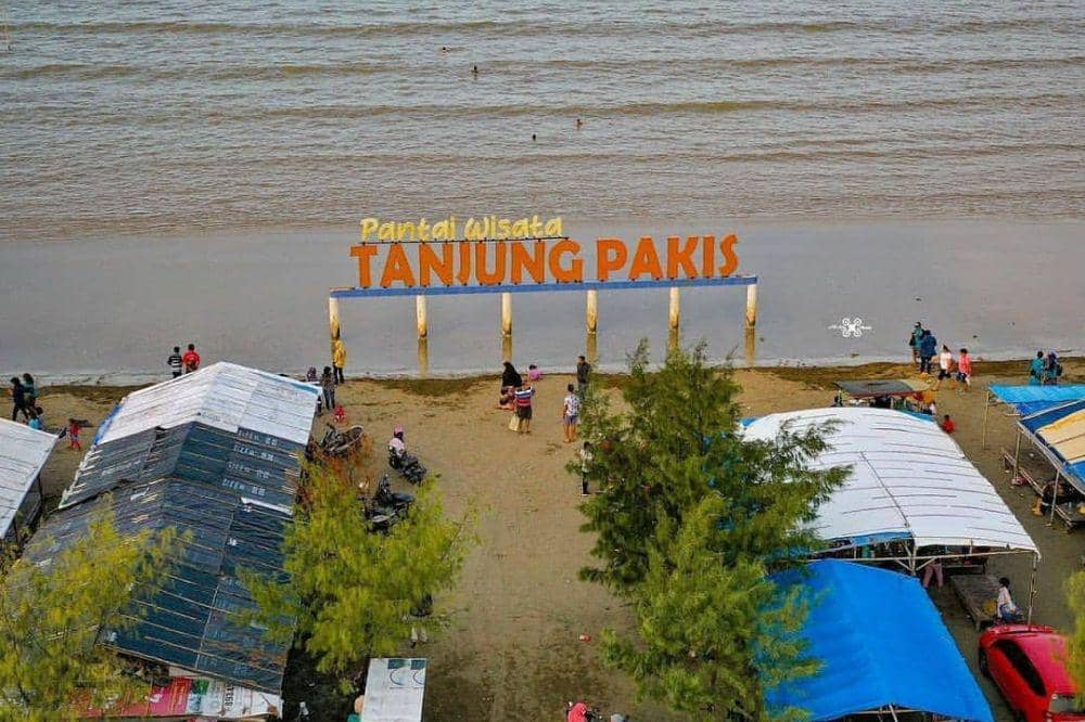 Pantai Tanjung Pakis