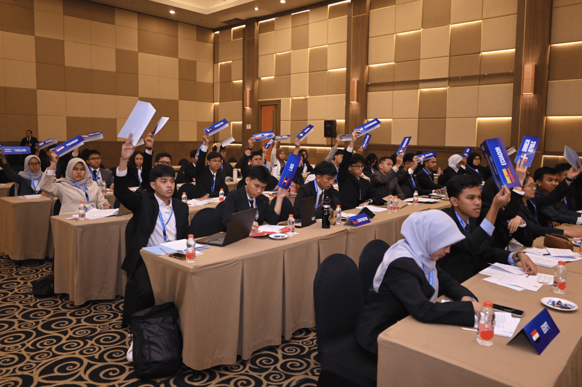 Peserta diajak melihat permasalahan melalui kekuatan, keadilan, dan waktu