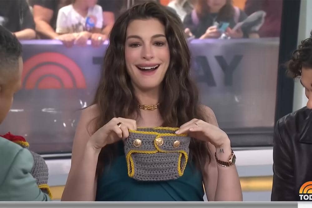 Anne Hathaway Dapat Hadiah untuk Calon Anak Ketiga, Terinspirasi The Odyssey