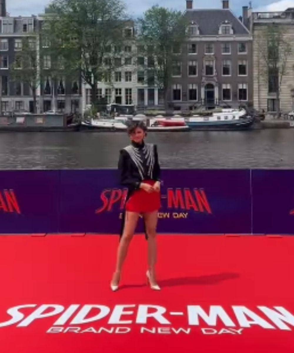 Amsterdam, Kenakan Louis Vuitton Bernuansa Spider-Man