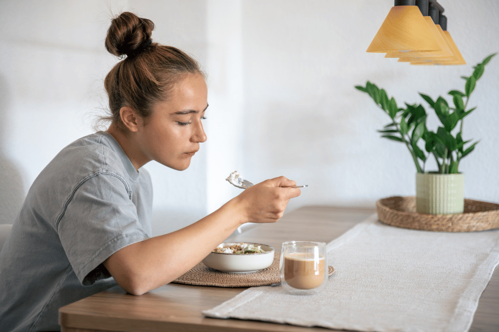 7 Makanan untuk Radang Tenggorokan yang Mudah Dibuat Sendiri