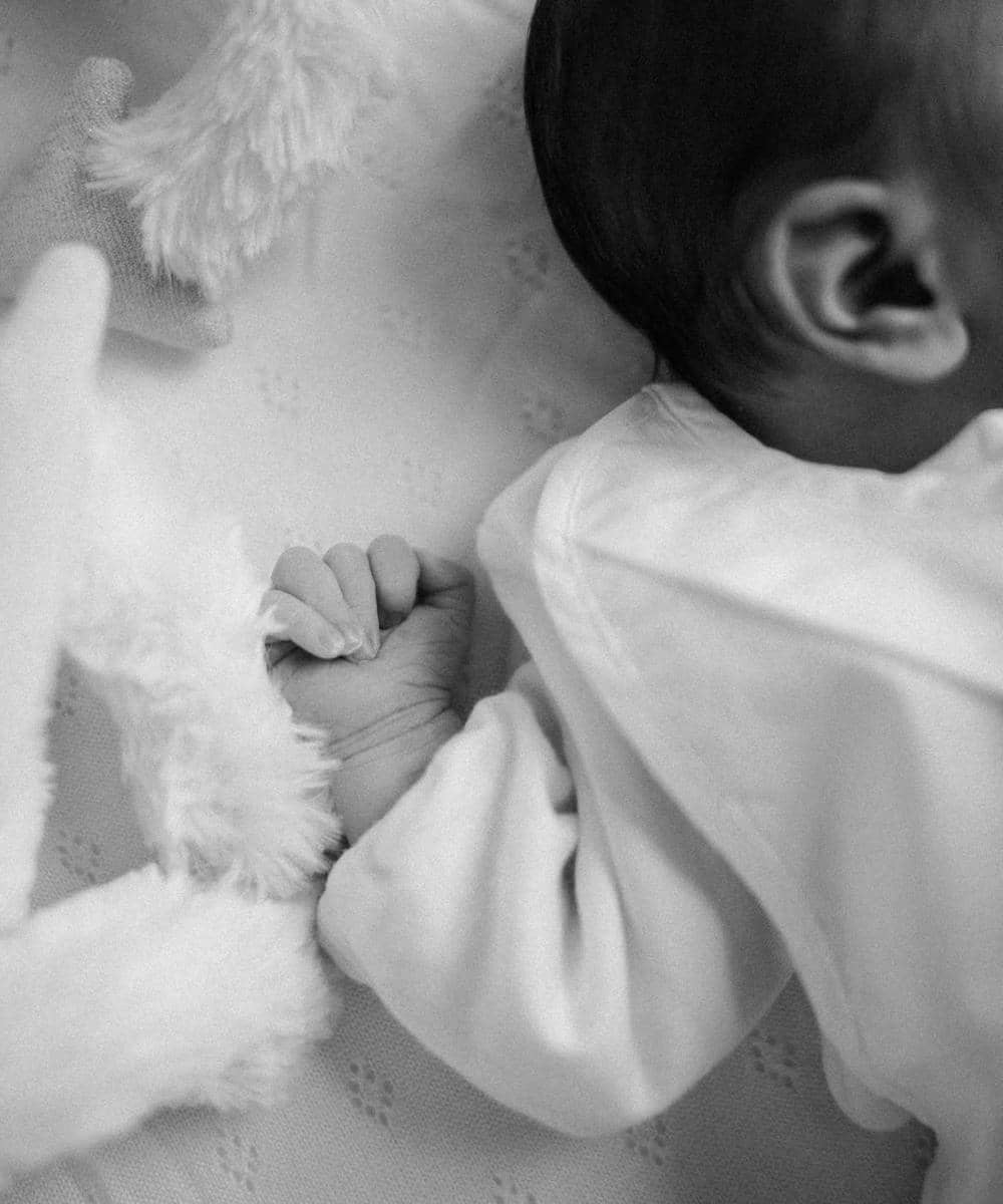 Newborn photoshoot anak Shenina Cinnamon dan Angga Yunanda