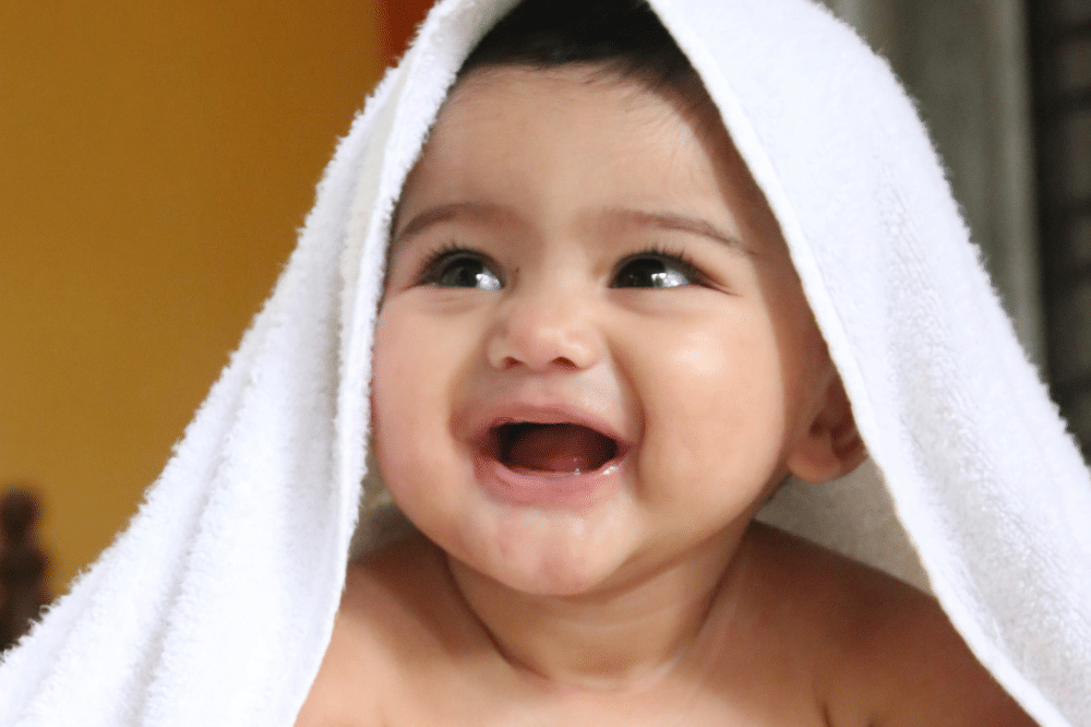 Mengatasi Gigi Bayi yang Tumbuh Tidak Normal