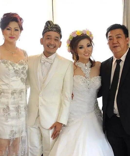 Foto Jadul Pernikahan Sarwendah dan Ruben Onsu