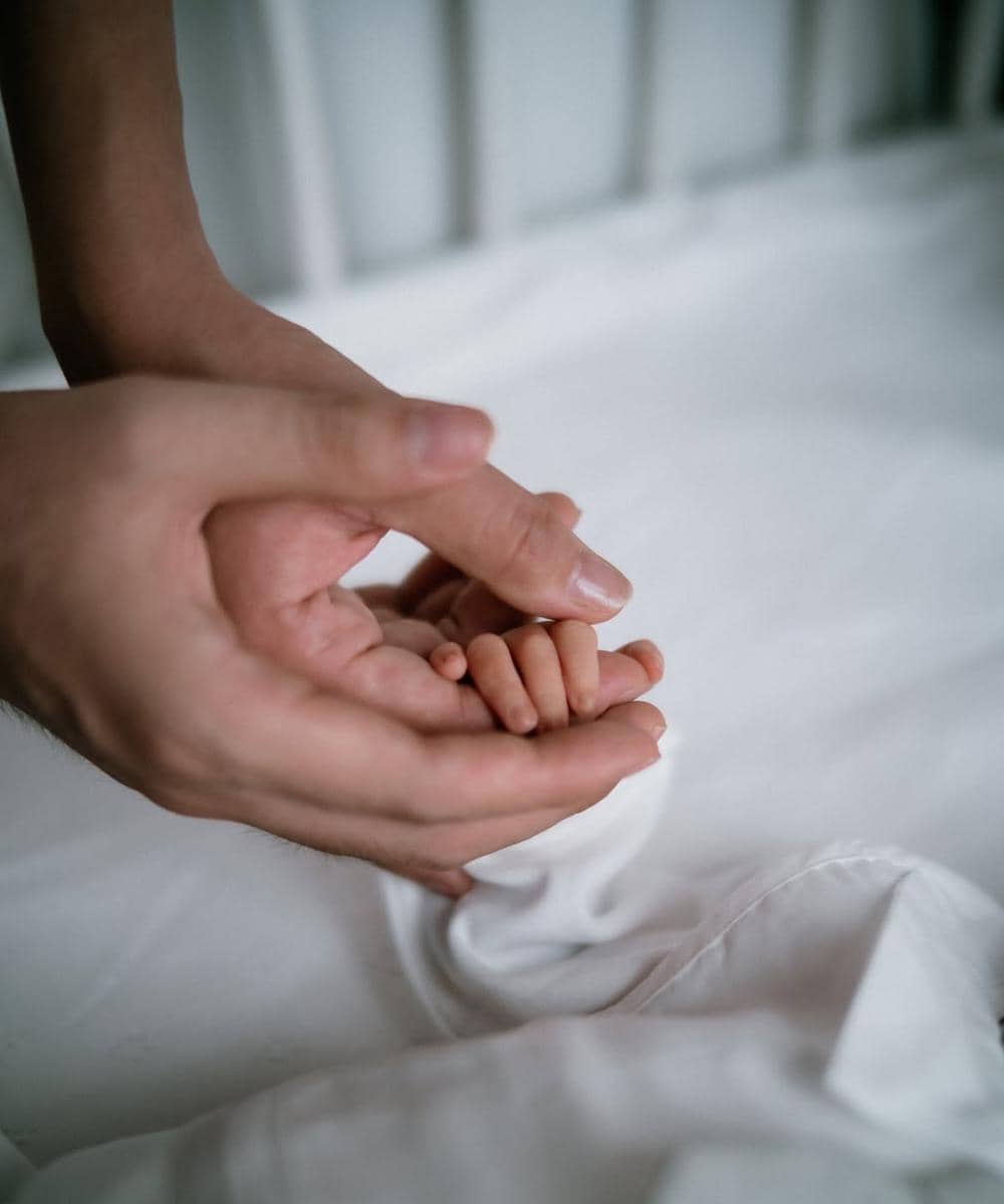 Newborn photoshoot anak Shenina Cinnamon dan Angga Yunanda