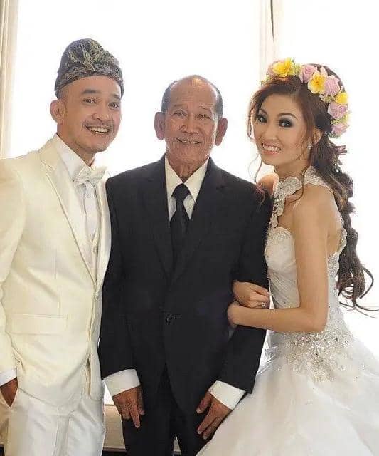 Foto Jadul Pernikahan Sarwendah dan Ruben Onsu