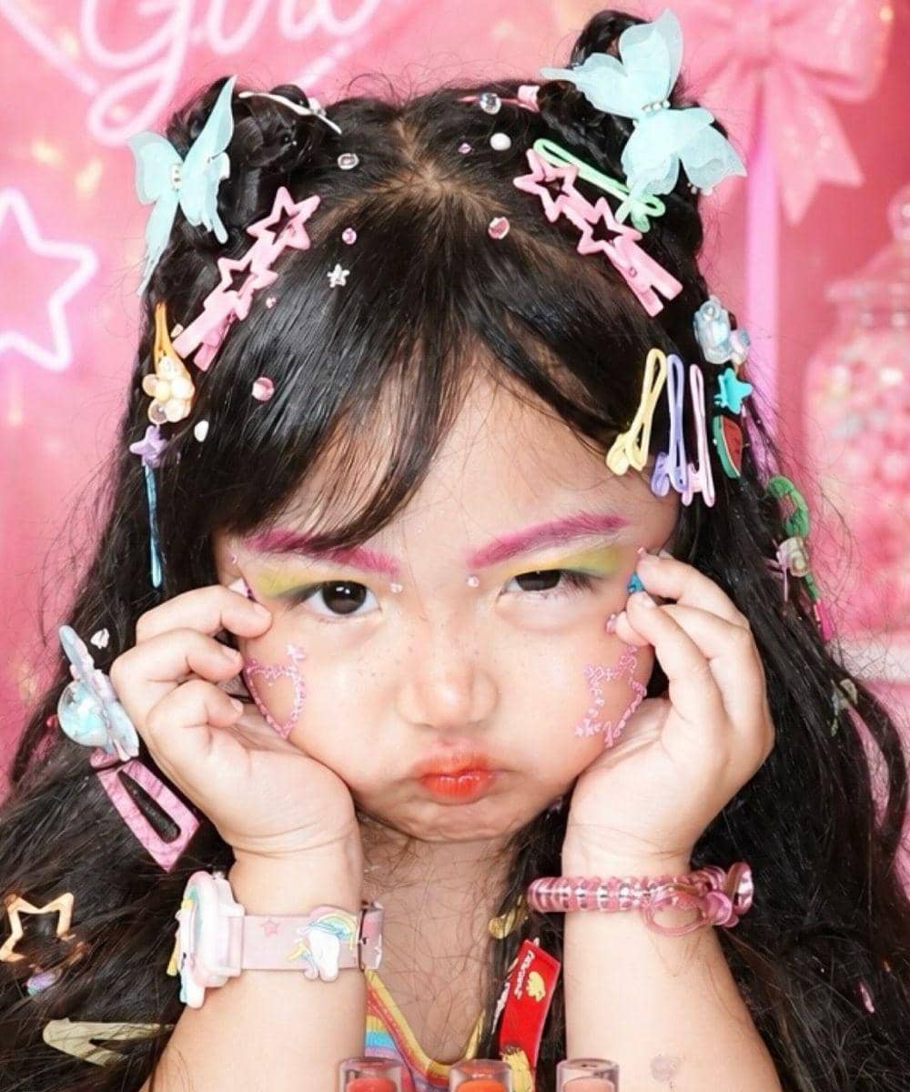 Ekspresi Xarena bikin penampilannya makin gemas