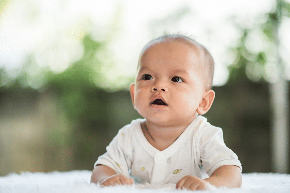 Tahapan Bayi Mulai Mengoceh