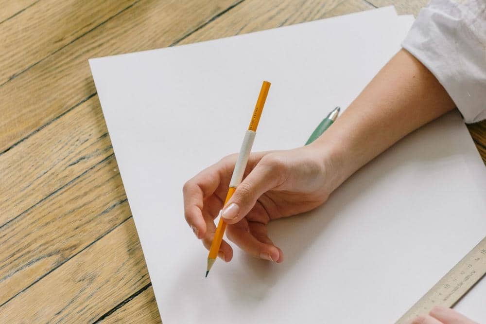 Aktivitas yang cocok untuk anak ENTP membuat cerita