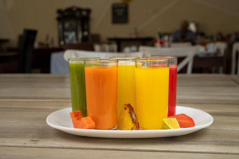 5 Jus untuk Radang Tenggorokan yang Menyegarkan